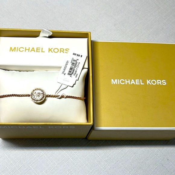 NEW Michael Kors bracelet. NWT. Adjustable. Rose gold. Signature logo - Picture 14 of 14